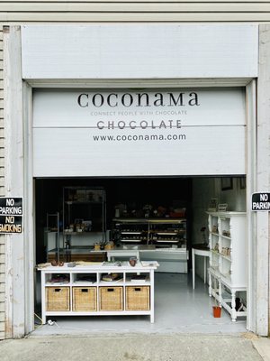 Coconama Chocolate by null