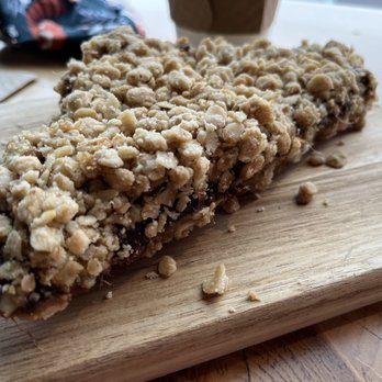Kaffé Krème - Oat date bar - Coffee & Tea Near Me - Mont-Laurier, Quebec Kaffé Krème - Oat date bar - Coffee & Tea Near Me - Mont-Laurier, Quebec