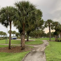 Silver Lakes North Park - Grounds are kept in good shape throughout the park