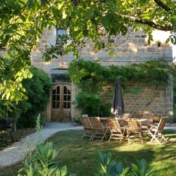 Gîtes de Cénac - Gîte Dordogne, avec piscine chauffée. A 12 km de Sarlat, en Périgord noir.