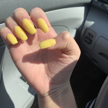 Beverly Nail Lounge - Nail Salons Near Me - Greensboro, North Carolina