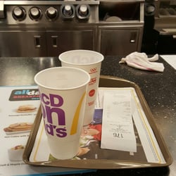 McDonald's - (",)
