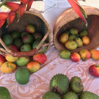 Paia Fruit & Farmstand - two baskets of fruit - Farmers Market Near Me - Paia, Hawaii