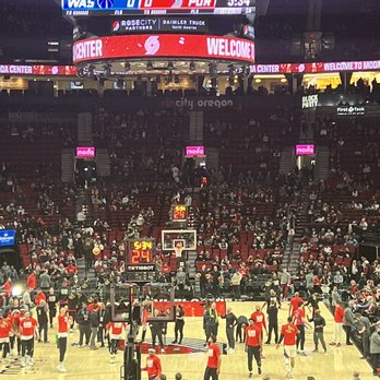 Moda Center - Stadiums & Arenas Near Me - Portland, Oregon