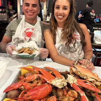 Kickin Kajun - Picture of us & 6 lb platter - Cajun/Creole Near Me - Honolulu, Hawaii