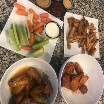 Arooga's - Wings and fries - American Near Me - Harrisburg, Pennsylvania Arooga's - Wings and fries - American Near Me - Harrisburg, Pennsylvania