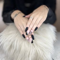 Nails 2001