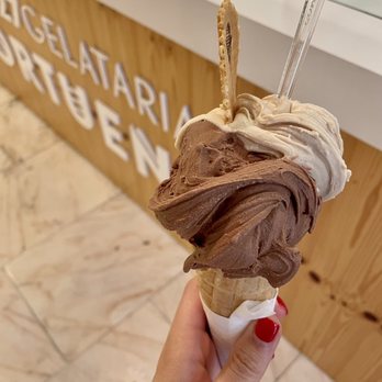 Gelataria Portuense - Medium gelato cone - Gelato Near Me - Porto, 13 Gelataria Portuense - Medium gelato cone - Gelato Near Me - Porto, 13