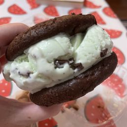 Mint ice cream sandwich with chocolate chocolate chip cookies. Mint ice cream sandwich with chocolate chocolate chip cookies.