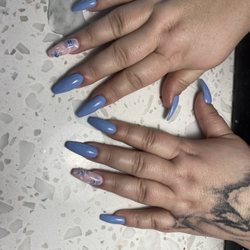 Famous Nails - Mary
