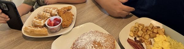 Brunchies Breakfast, Brunch & Lunch by null