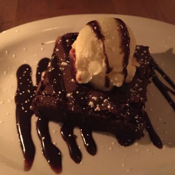 Fumo - Brownie sundae - Pizza Near Me - New York, New York