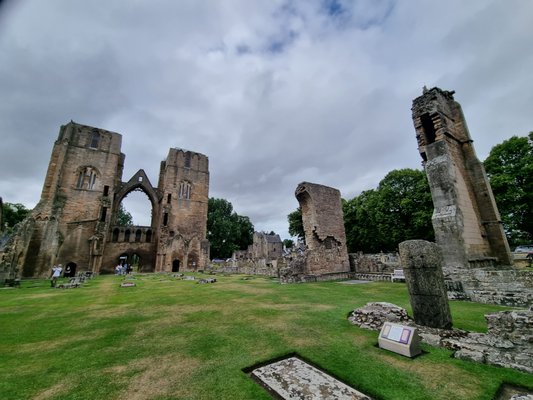 Elgin Cathedral by null