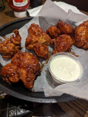 Coom's Corner Sports Grill by null