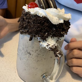 Mad Eats - Oreo shake - Desserts Near Me - Owasso, Oklahoma Mad Eats - Oreo shake - Desserts Near Me - Owasso, Oklahoma