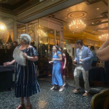 Le Mont - Line dancing - American Near Me - Pittsburgh, Pennsylvania