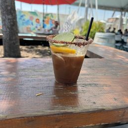 "Uno mas y nos vamos" they call this a full drink? "Uno mas y nos vamos" they call this a full drink?