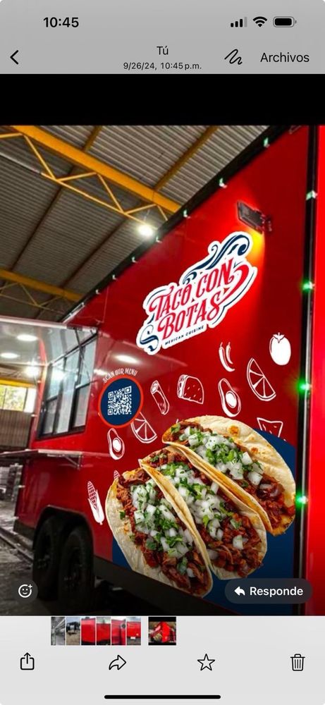 Taco Con Botas Logo