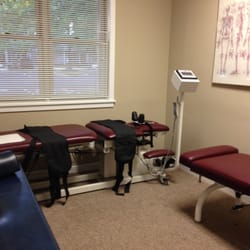 Brian Hymowitz, DC - Floral Vale Chiropractic