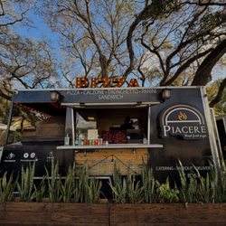 Piacere Wood Fired Pizza