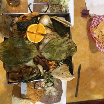 5 De Mayo Mexican Restaurant - Parrillada Mar y Tierra - Mexican Near Me - Des Moines, Iowa