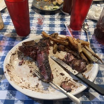 Doe's Eat Place - Crushed, most beef I'll ever eat - Steakhouses Near Me - Greenville, Mississippi