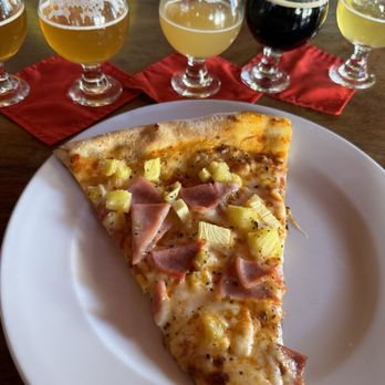 Los Muertos Brewing - Slice of Hawaiian 45 pesos - Breweries Near Me - Puerto Vallarta, JAL