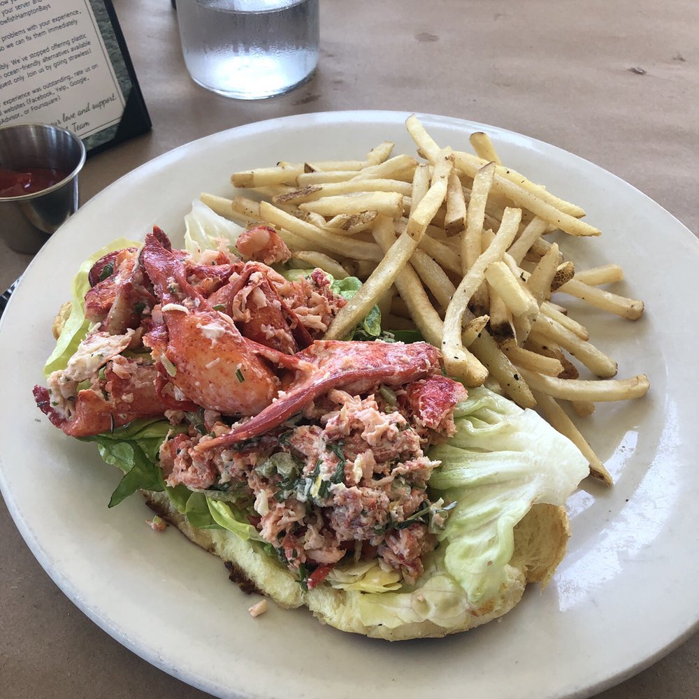 Cowfish - Lobster roll - New American Near Me - Hampton Bays, New York