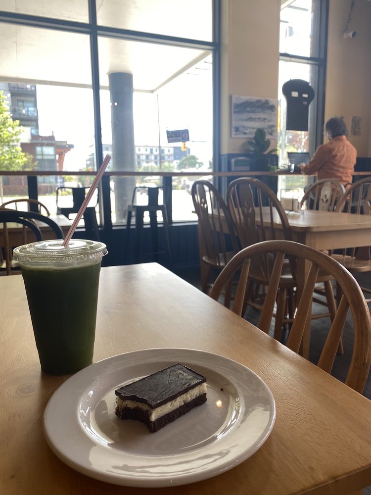 MARMALADE CAT CAFE 1195 Richter Street, Kelowna, British Columbia