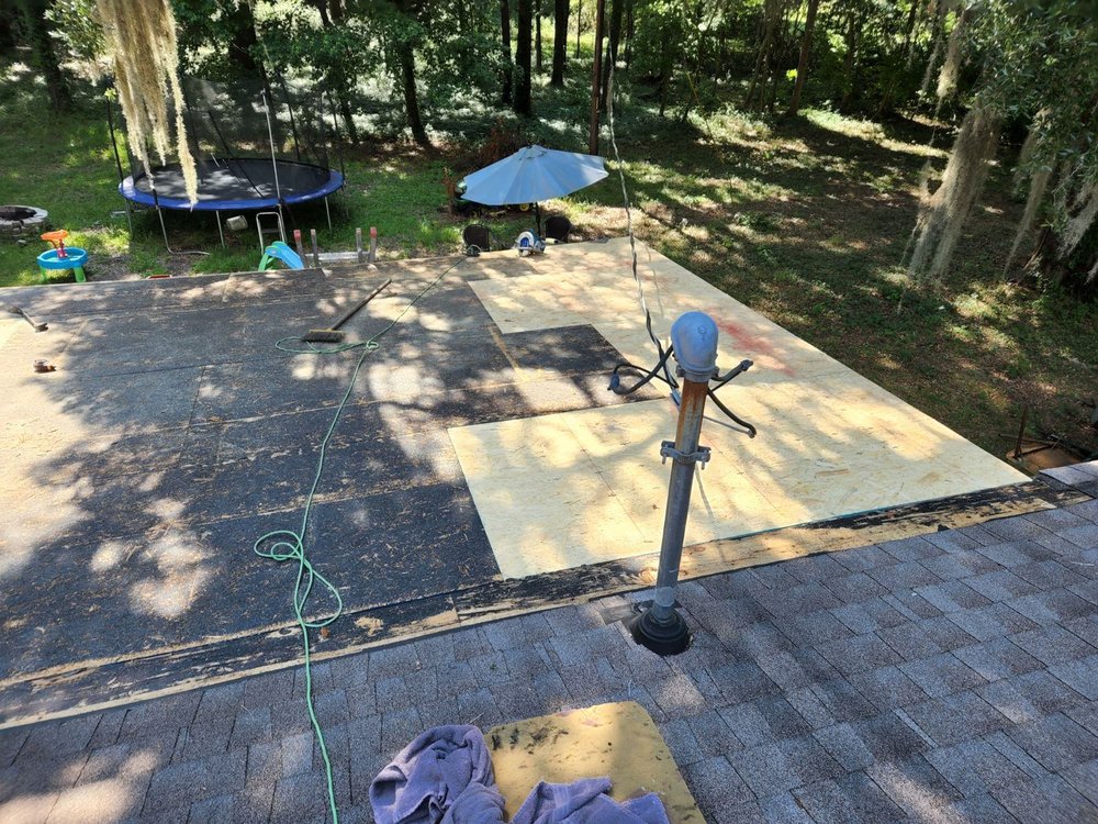 Slide of Donnie Long Roofing