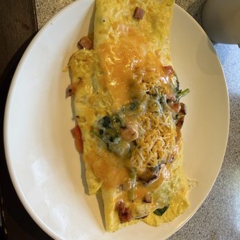Mama's Table - Ham & Cheese Omelet...added tomato's and spinach ... it was fantastic - Breakfast & Brunch Near Me - Santa Clarita, California Mama's Table - Ham & Cheese Omelet...added tomato's and spinach ... it was fantastic - Breakfast & Brunch Near Me - Santa Clarita, California