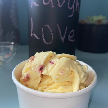 Bistro 6050 - Passion Fruit Ice cream - Empanadas Near Me - Chicago, Illinois