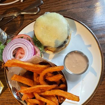 Granary Tavern - Granary Burger - New American Near Me - Boston, Massachusetts Granary Tavern - Granary Burger - New American Near Me - Boston, Massachusetts
