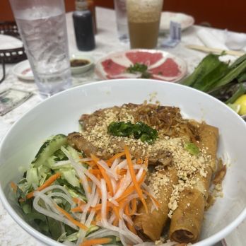 Viet Chubby Boy - BUN WITH SPRING ROLL AND GRILLED CHICKEN ($16.30) - Asian Fusion Near Me - Honolulu, Hawaii Viet Chubby Boy - BUN WITH SPRING ROLL AND GRILLED CHICKEN ($16.30) - Asian Fusion Near Me - Honolulu, Hawaii