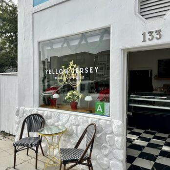 Yellow Jersey - Front of shop - Bakeries Near Me - Hermosa Beach, California Yellow Jersey - Front of shop - Bakeries Near Me - Hermosa Beach, California