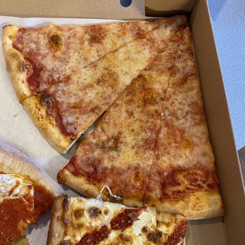 Bklyn's Pizza - three slices of pizza in a box - Pizza Near Me - Brooklyn, New York