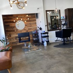 Kolor Bar Salon - Inside