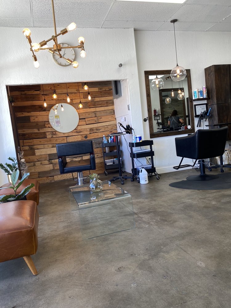 Kolor Bar Salon Photos