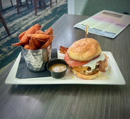 Hemingway's Restaurant & Bar Pilar by null