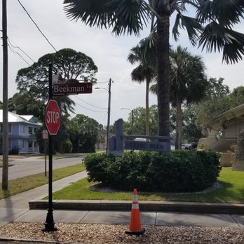 Craig Park - Entrance to the Park. - Parks Near Me - Tarpon Springs, Florida Craig Park - Entrance to the Park. - Parks Near Me - Tarpon Springs, Florida