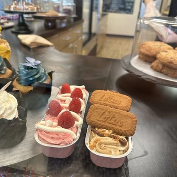 Sweet Cravings by Shar - Vegan (VGN) Cake Bars (flavors may vary) - Desserts Near Me - Saint Johns, Florida