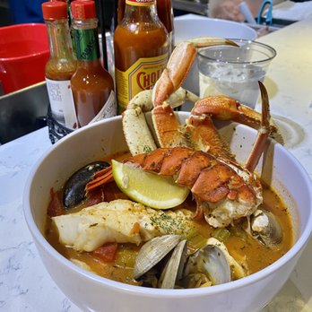 The Oyster Bar - Bouillabaisse "French Seafood Stew" w. Shrimp, Lobster, Crab Legs, Clams, Mussels, Cod - Bars Near Me - Stateline, Nevada