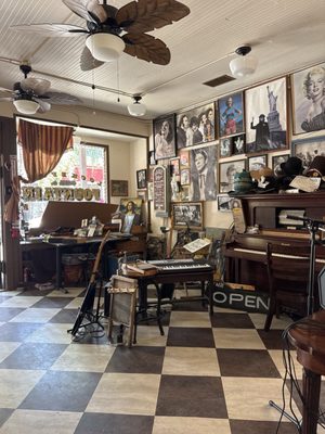 Lockeport Grill & Fountain by null