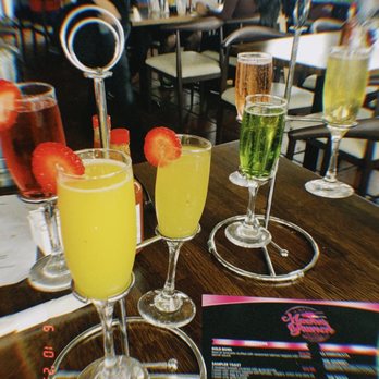 Madres Brunch - Mimosa flights - Breakfast & Brunch Near Me - Bellflower, California