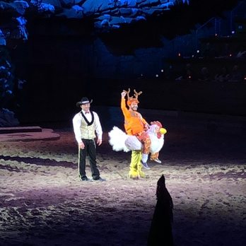 Dolly Parton's Stampede - Comedy! - Performing Arts Near Me - Pigeon Forge, Tennessee