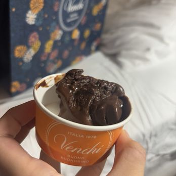 Venchi - Gelato, Small Size (16 oz / 1.0 lb.) 75% Chocoviar Crunchy Grains 75% Extra Dark Bar 2.75 oz 78g. - Chocolatiers & Shops Near Me - New York, New York Venchi - Gelato, Small Size (16 oz / 1.0 lb.) 75% Chocoviar Crunchy Grains 75% Extra Dark Bar 2.75 oz 78g. - Chocolatiers & Shops Near Me - New York, New York