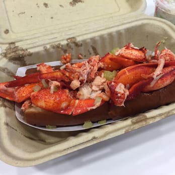 Sam's Chowdermobile - Lobster roll - Food Trucks Near Me Sam's Chowdermobile - Lobster roll - Food Trucks Near Me