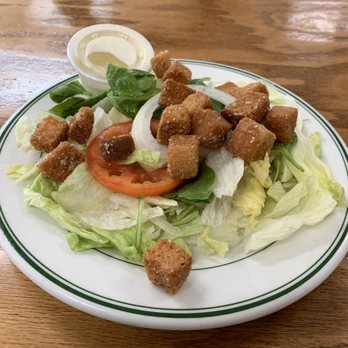 Roxannes Cafe - House salad with homemade ranch and homemade croutons!!! Yummy - Cafes Near Me - Platte City, Missouri