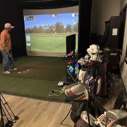 After Hours Bar & Grill - Golf stimulator in after hour bar and grill