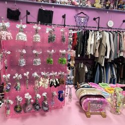Buck Lucky Collective - Cute products!